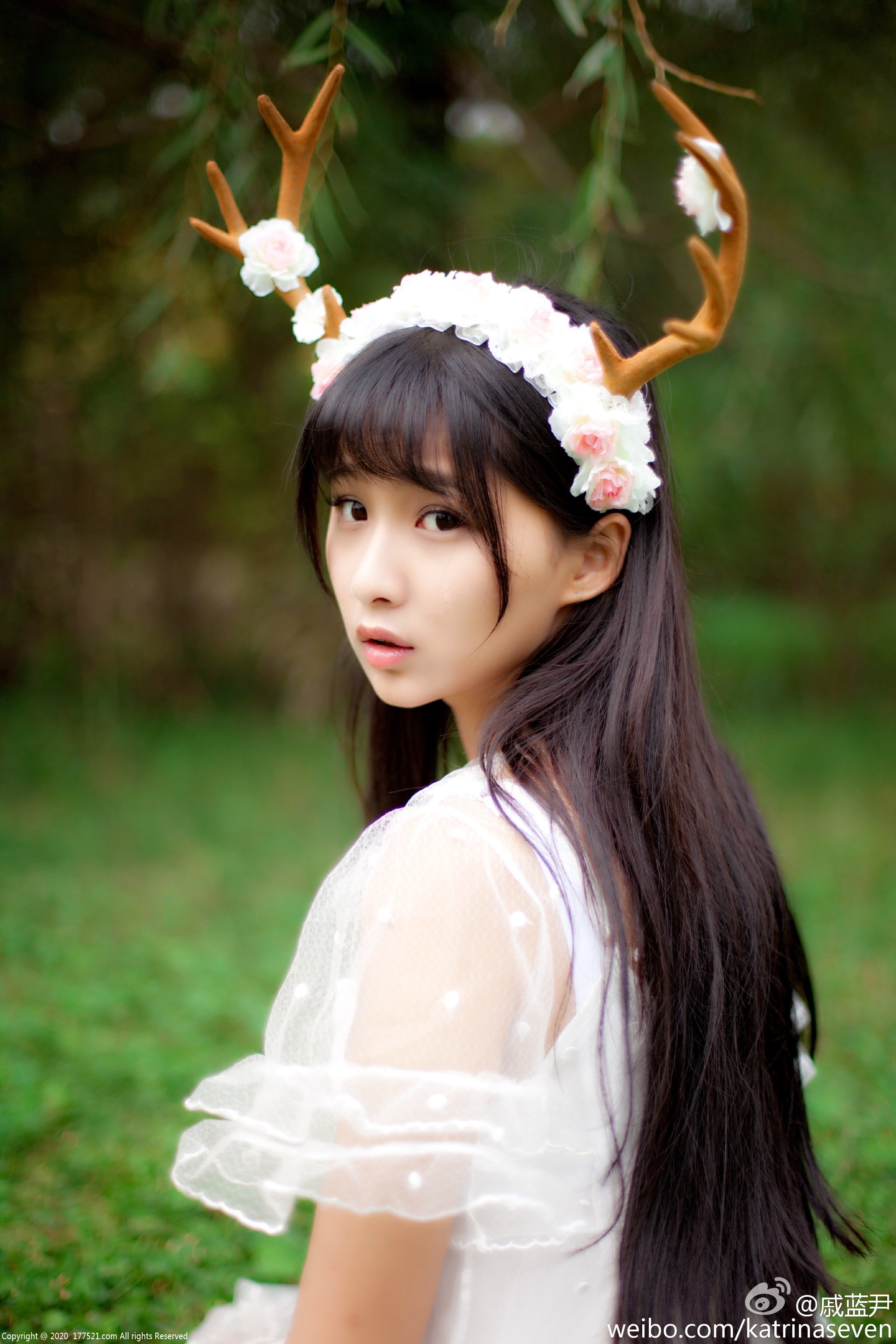 戚蓝尹(戚蓝尹 , Niania，elva)写真资料