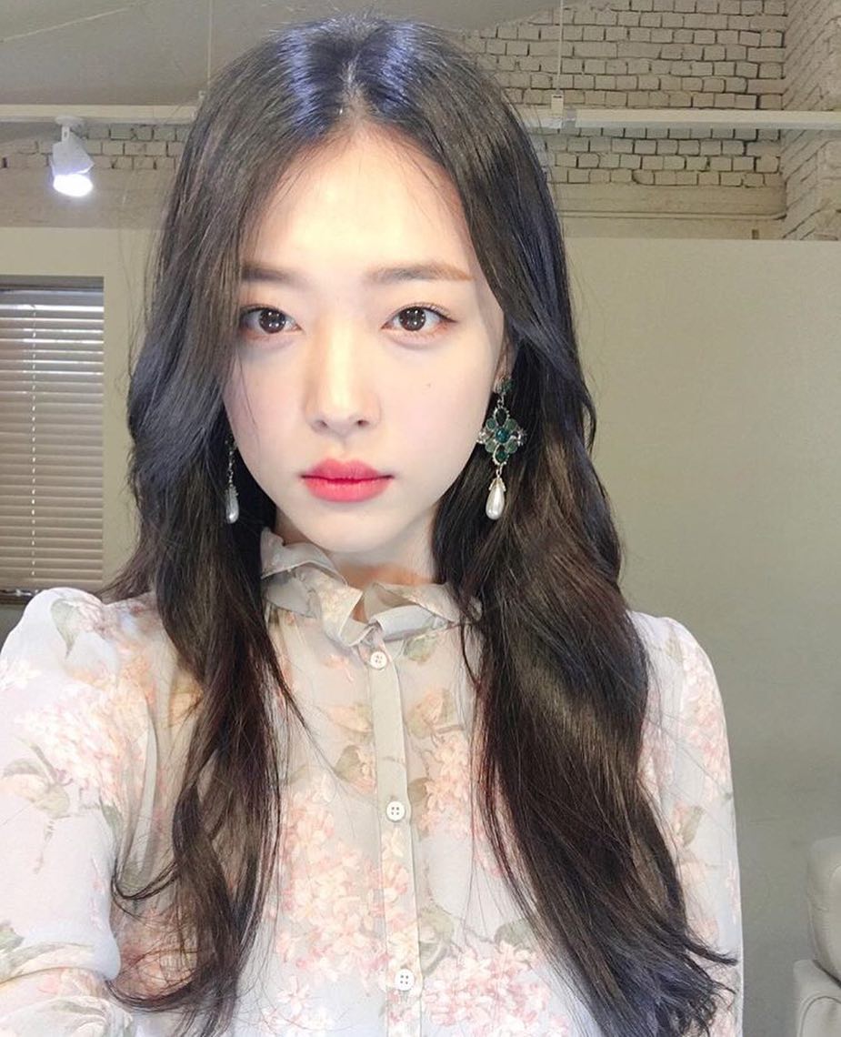 최진리(崔真理 , Choi Jin-Ri)个人资料_简介_写真作品