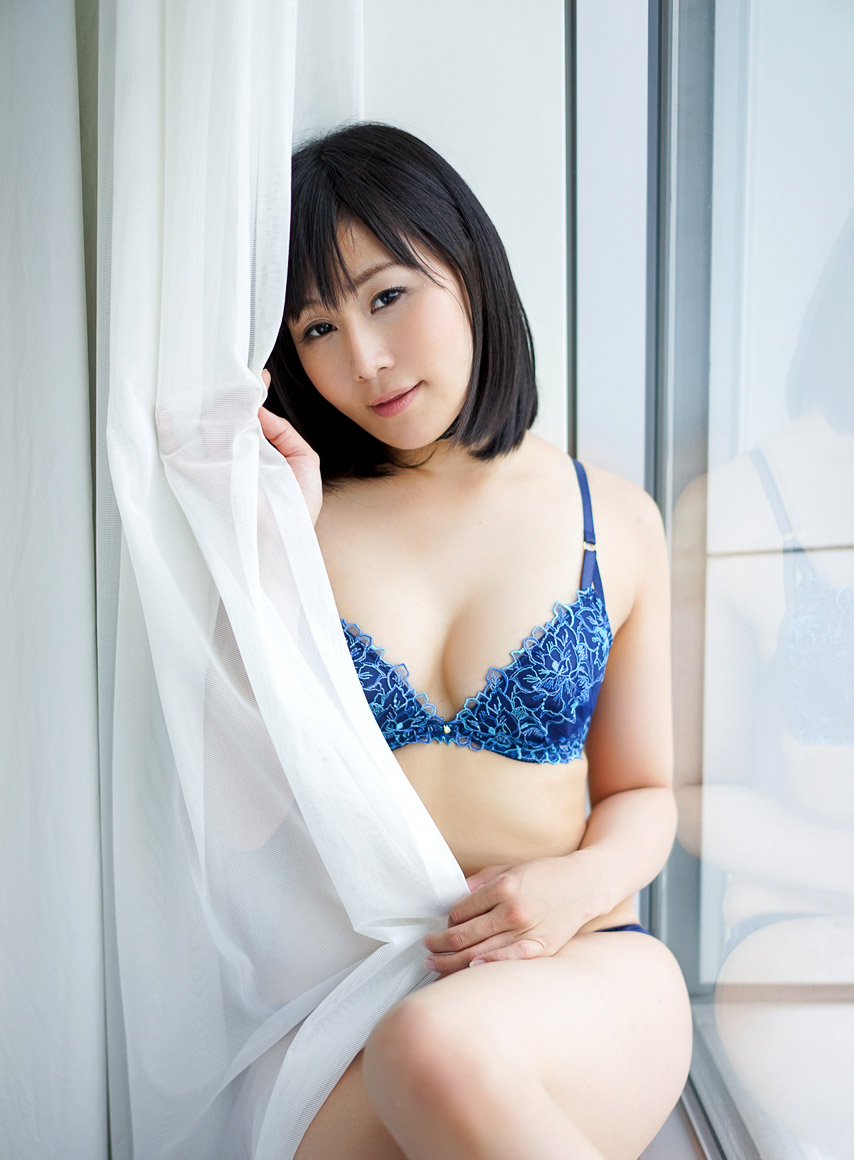 明里友香(Tomoka Akari/明里ともか)个人大头贴生涯评价实时更新